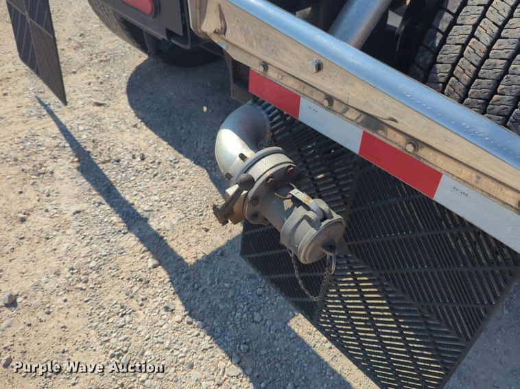 image for item NW9616 2020 Kenworth  T680 semi truck