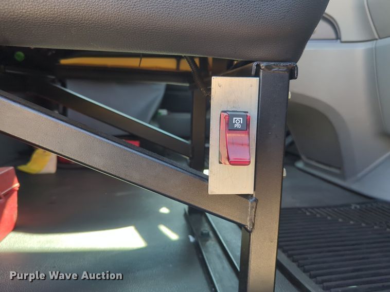 image for item NW9616 2020 Kenworth  T680 semi truck