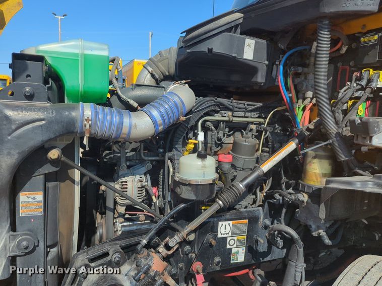 image for item NW9616 2020 Kenworth  T680 semi truck