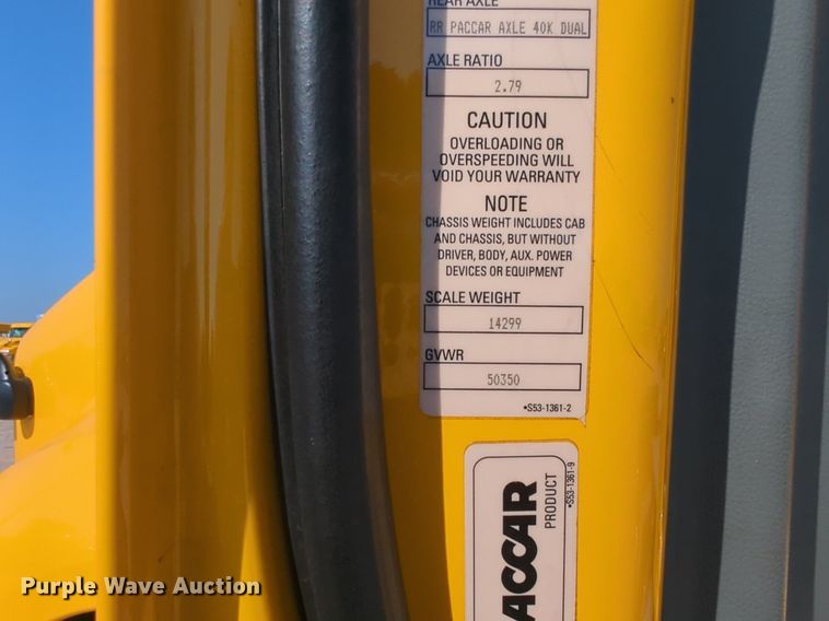 image for item NW9616 2020 Kenworth  T680 semi truck