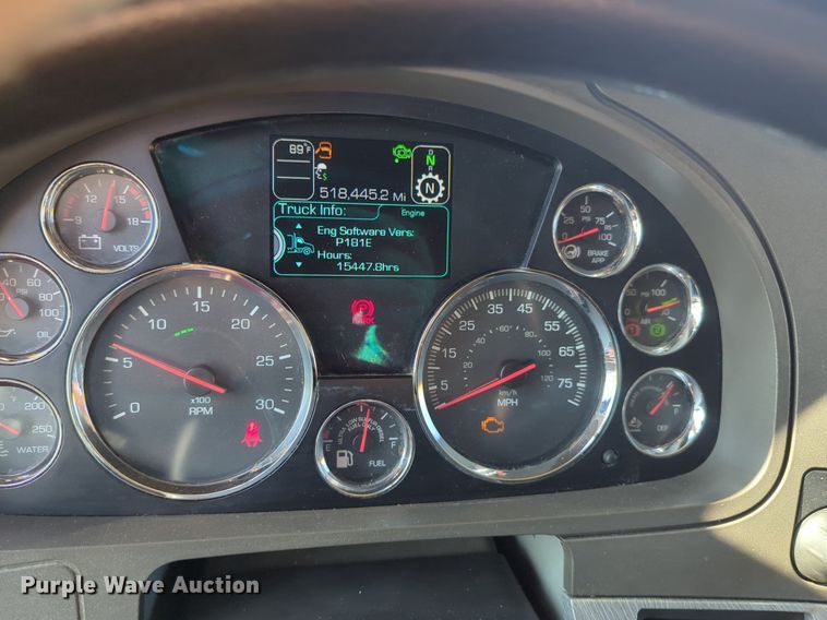 image for item NW9617 2019 Kenworth  T680 semi truck