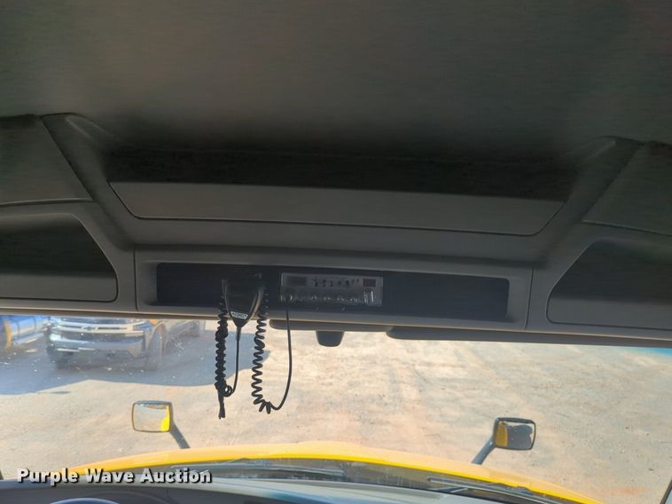 image for item NW9617 2019 Kenworth  T680 semi truck