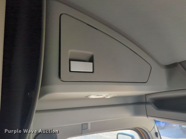 image for item NW9617 2019 Kenworth  T680 semi truck