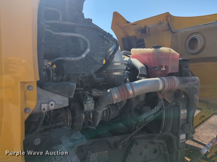 image for item NW9617 2019 Kenworth  T680 semi truck