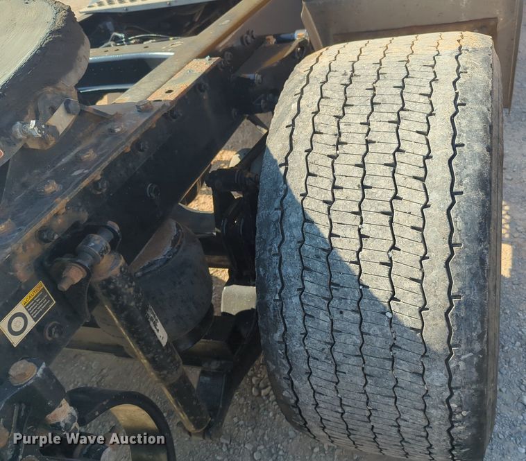 image for item NW9617 2019 Kenworth  T680 semi truck