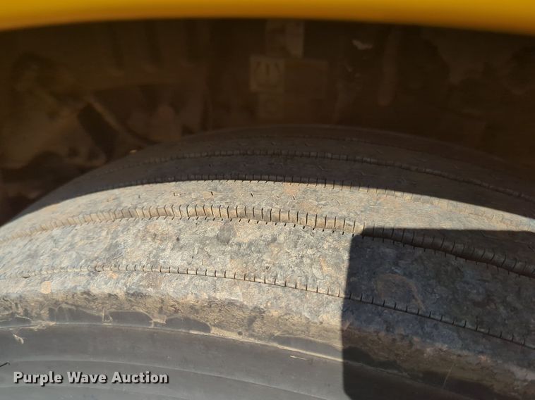 image for item NW9617 2019 Kenworth  T680 semi truck