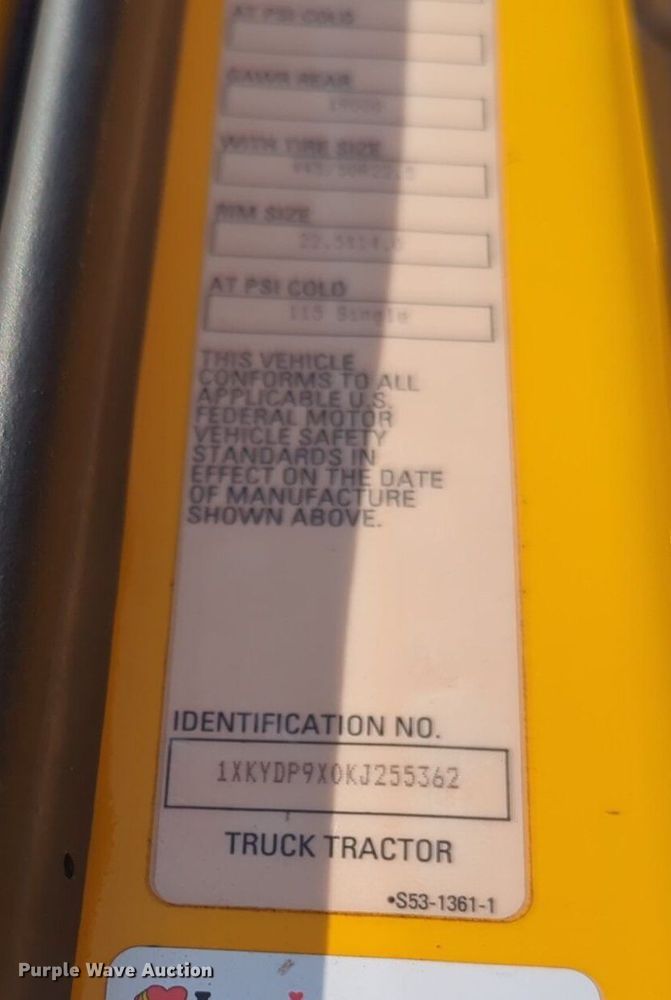 image for item NW9617 2019 Kenworth  T680 semi truck