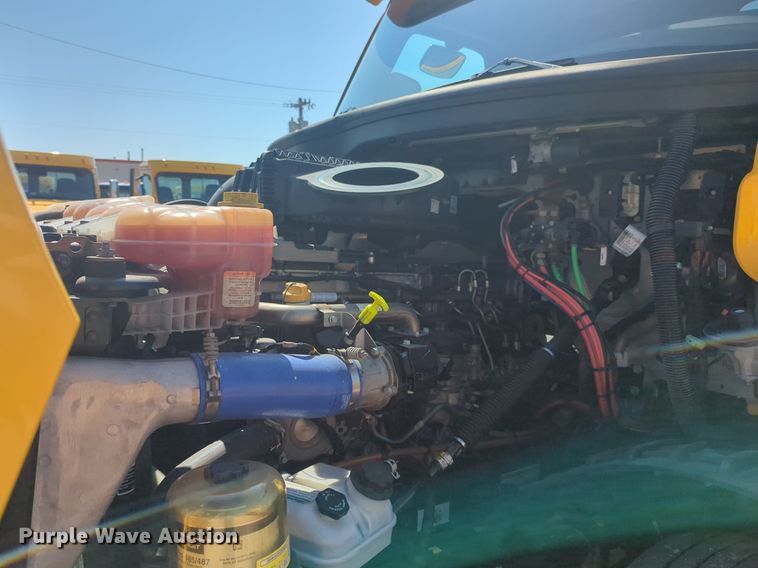 image for item NW9618 2021 Freightliner  Cascadia 126 semi truck