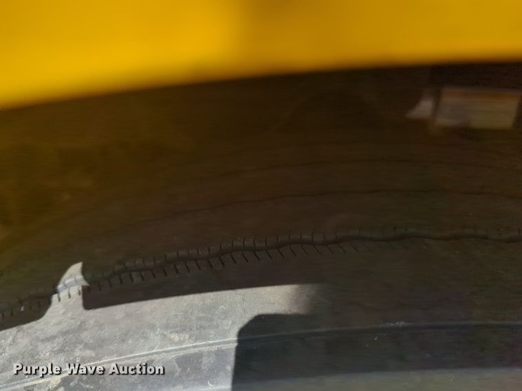 image for item NW9618 2021 Freightliner  Cascadia 126 semi truck