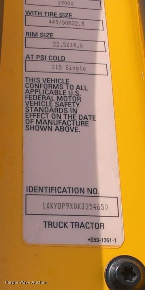 image for item NW9620 2019 Kenworth  T680 semi truck