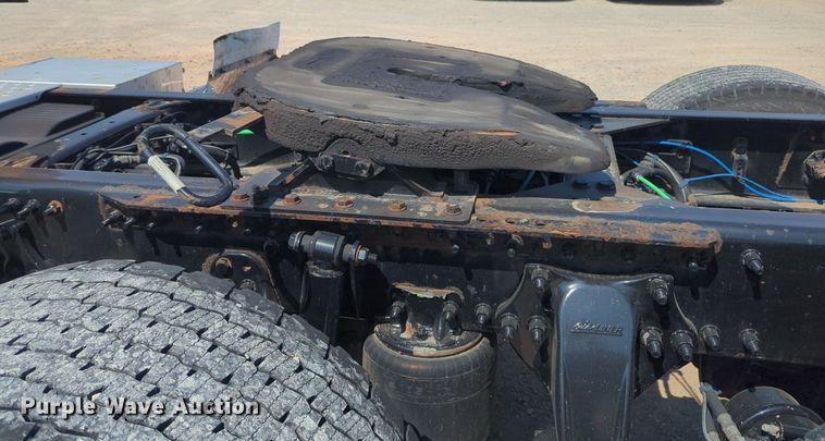 image for item NW9622 2018 Freightliner  Cascadia 125 semi truck