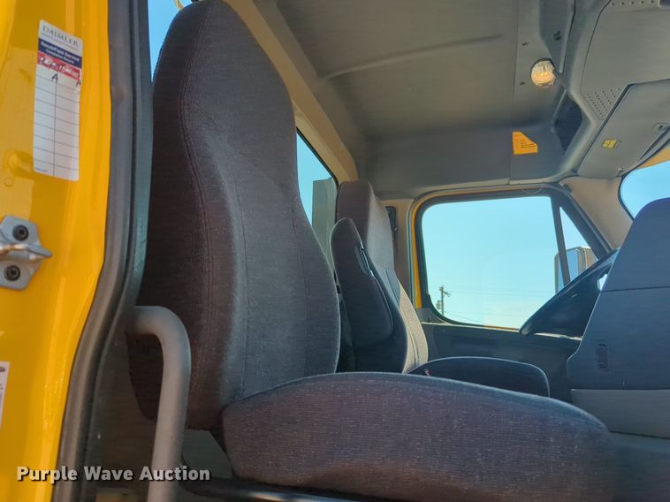 image for item NW9622 2018 Freightliner  Cascadia 125 semi truck