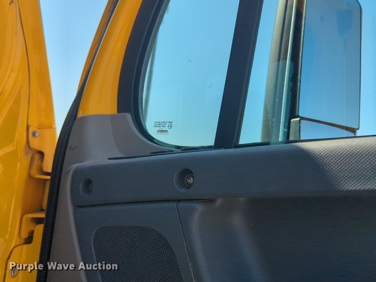 image for item NW9622 2018 Freightliner  Cascadia 125 semi truck