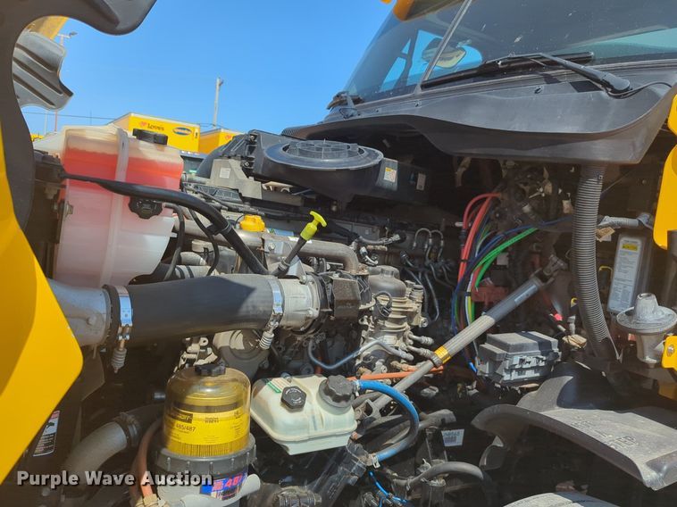 image for item NW9622 2018 Freightliner  Cascadia 125 semi truck