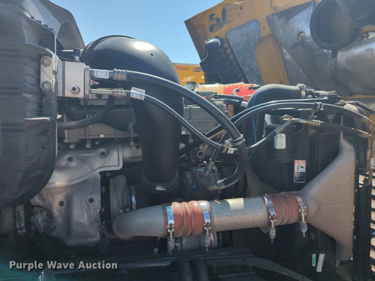 image for item NW9622 2018 Freightliner  Cascadia 125 semi truck