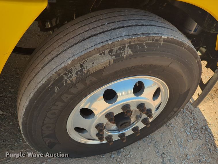 image for item NW9622 2018 Freightliner  Cascadia 125 semi truck