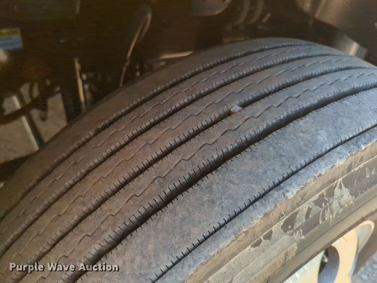 image for item NW9622 2018 Freightliner  Cascadia 125 semi truck