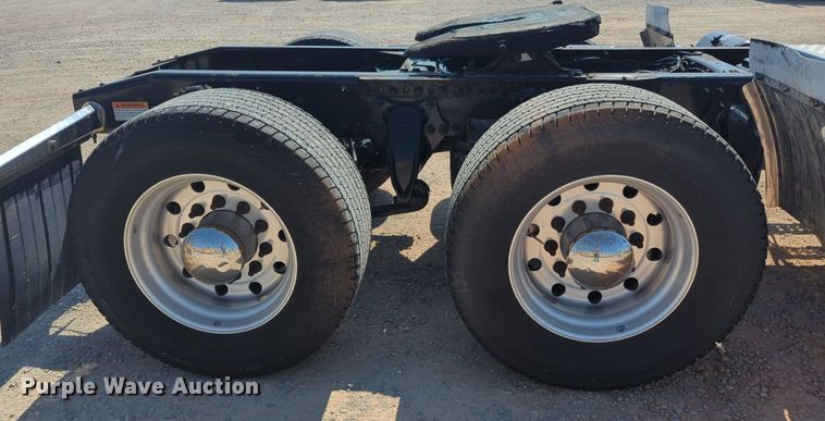 image for item NW9622 2018 Freightliner  Cascadia 125 semi truck