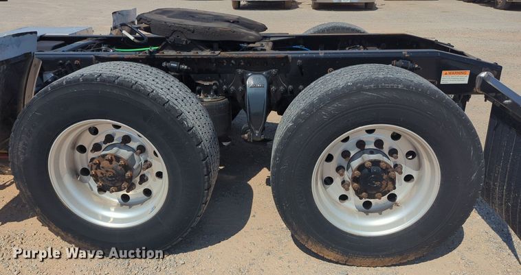 image for item NW9622 2018 Freightliner  Cascadia 125 semi truck