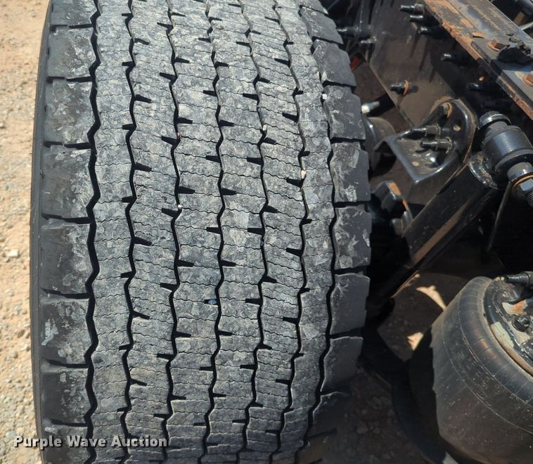 image for item NW9622 2018 Freightliner  Cascadia 125 semi truck