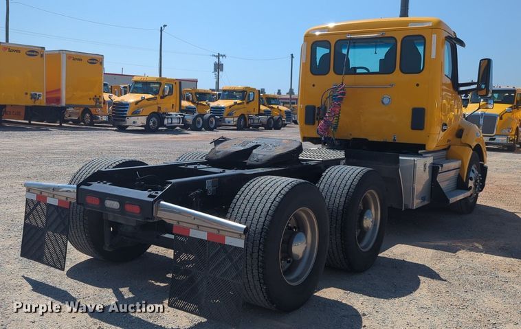 image for item NW9623 2021 Kenworth  T680 semi truck