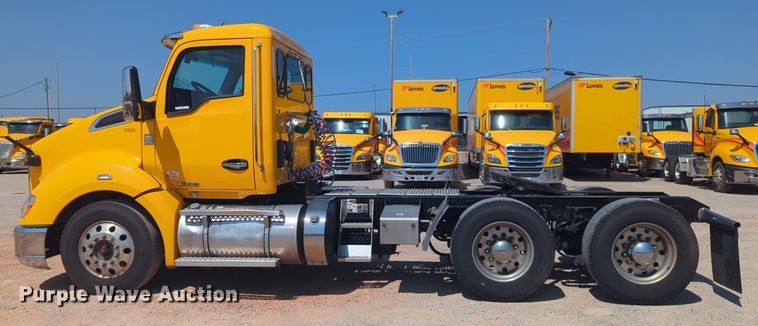 image for item NW9623 2021 Kenworth  T680 semi truck