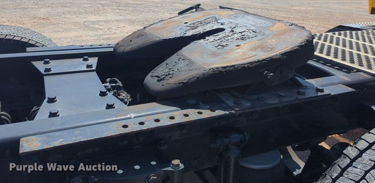 image for item NW9623 2021 Kenworth  T680 semi truck