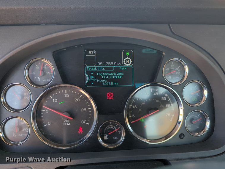 image for item NW9623 2021 Kenworth  T680 semi truck