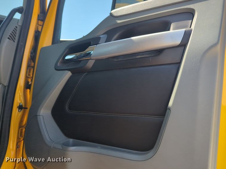 image for item NW9623 2021 Kenworth  T680 semi truck