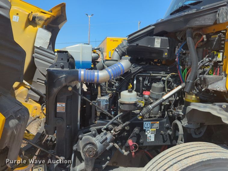 image for item NW9623 2021 Kenworth  T680 semi truck