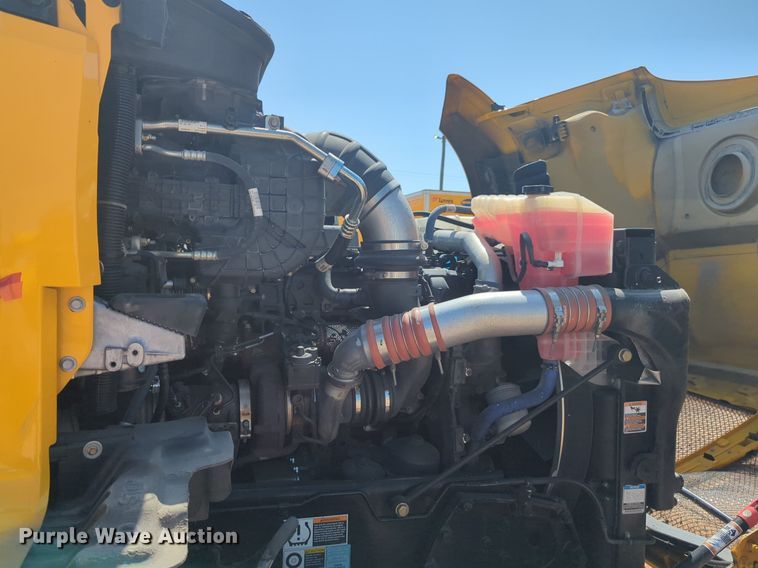 image for item NW9623 2021 Kenworth  T680 semi truck