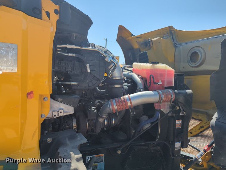 image for item NW9623 2021 Kenworth  T680 semi truck