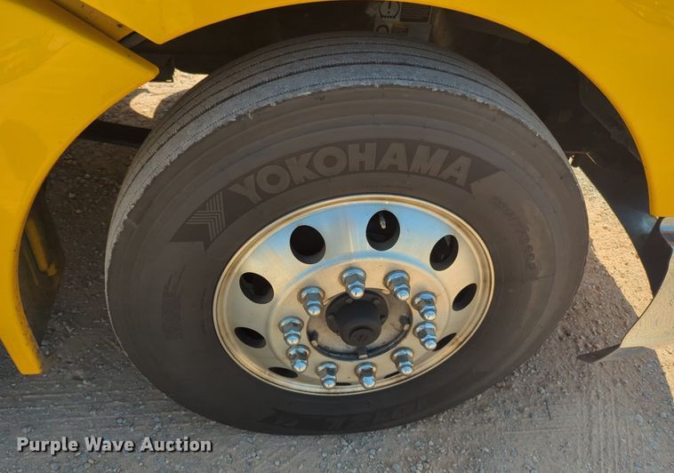 image for item NW9623 2021 Kenworth  T680 semi truck