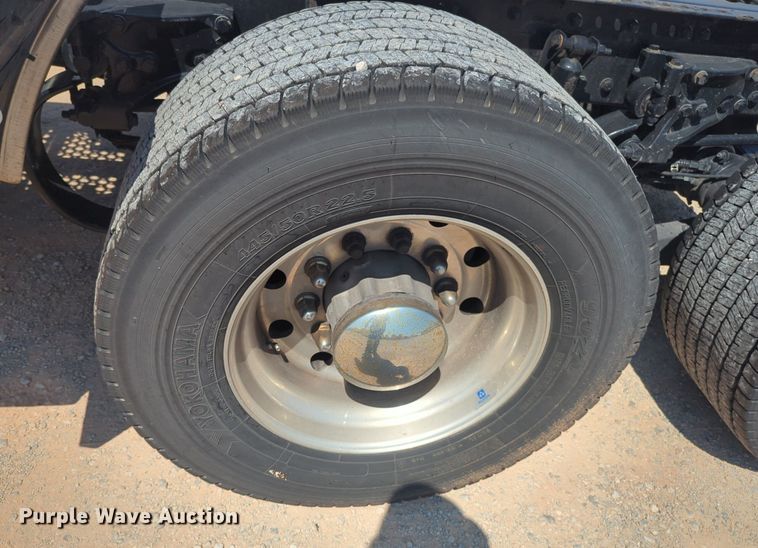 image for item NW9623 2021 Kenworth  T680 semi truck