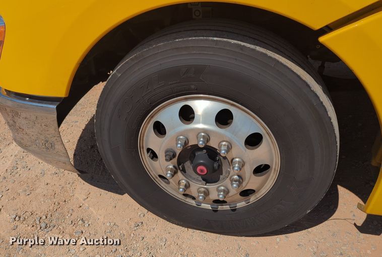 image for item NW9623 2021 Kenworth  T680 semi truck