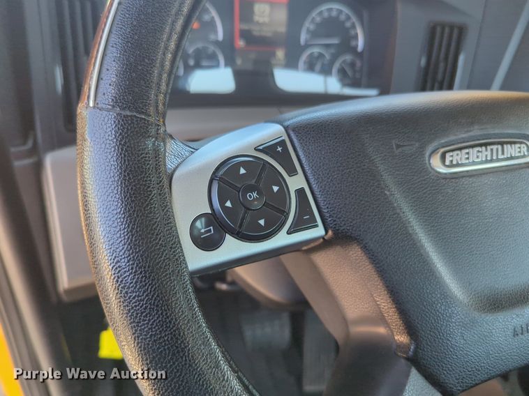 image for item NW9625 2021 Freightliner  Cascadia 126 semi truck