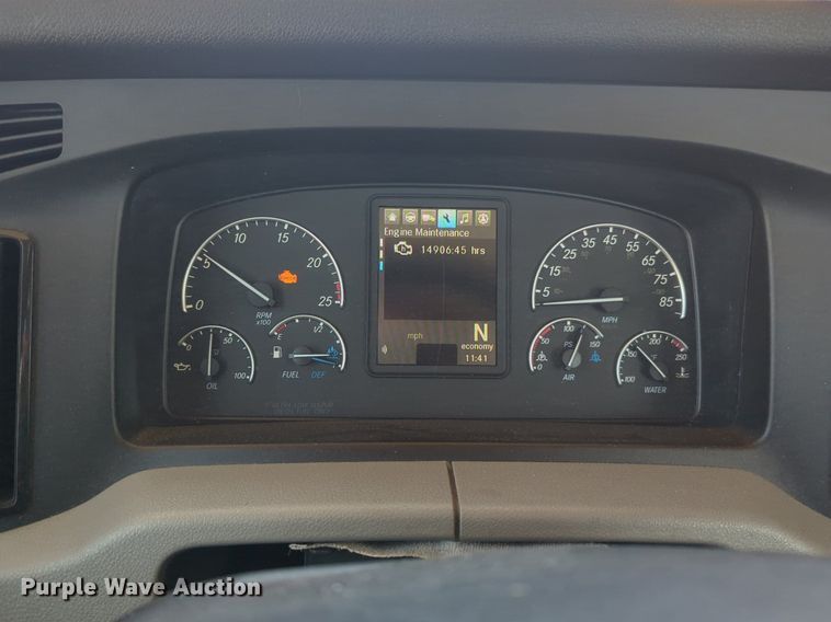 image for item NW9625 2021 Freightliner  Cascadia 126 semi truck