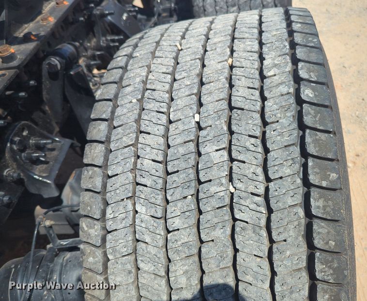 image for item NW9625 2021 Freightliner  Cascadia 126 semi truck