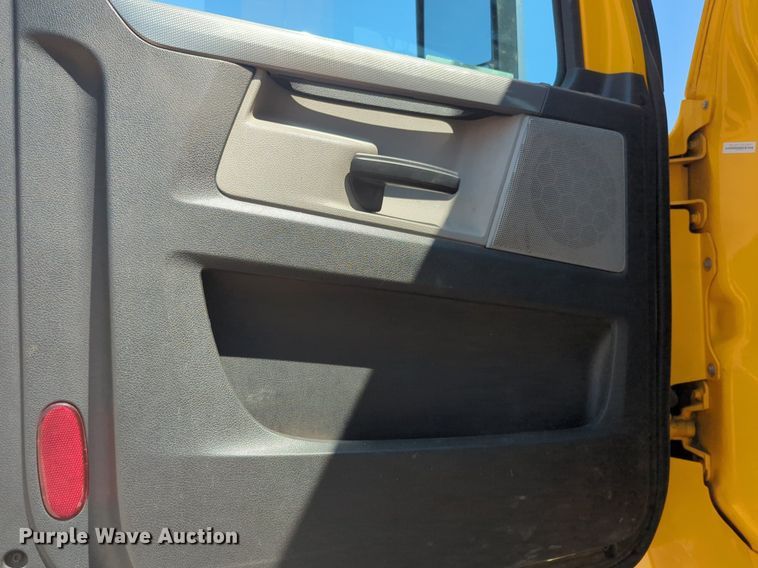 image for item NW9626 2020 Freightliner  Cascadia 126 semi truck