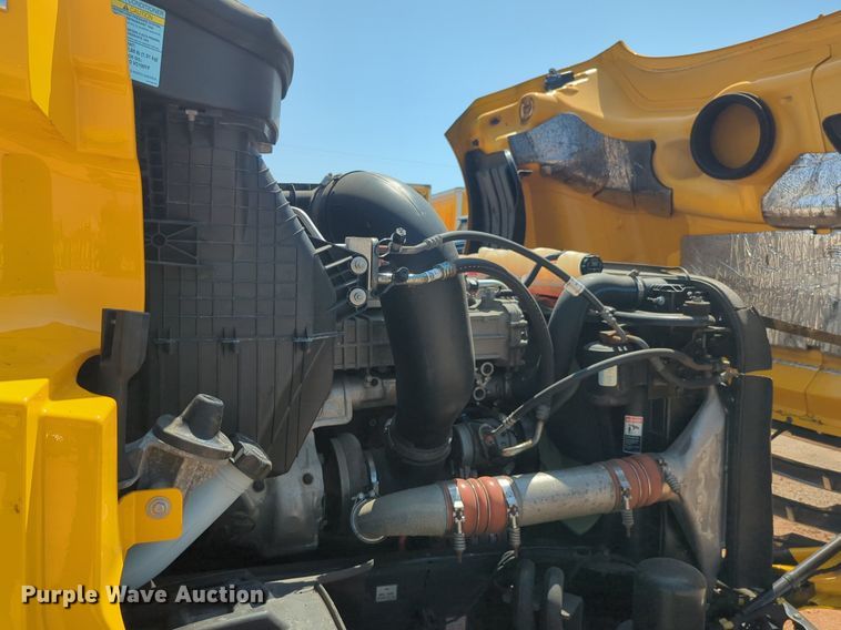 image for item NW9626 2020 Freightliner  Cascadia 126 semi truck