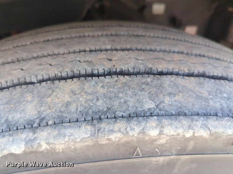 image for item NW9626 2020 Freightliner  Cascadia 126 semi truck