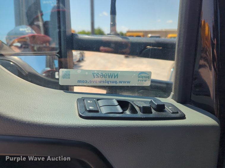 image for item NW9627 2020 Kenworth  T880 semi truck