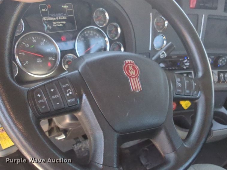 image for item NW9627 2020 Kenworth  T880 semi truck