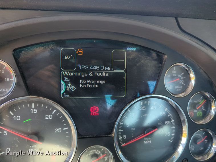 image for item NW9627 2020 Kenworth  T880 semi truck