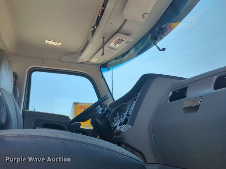 image for item NW9627 2020 Kenworth  T880 semi truck