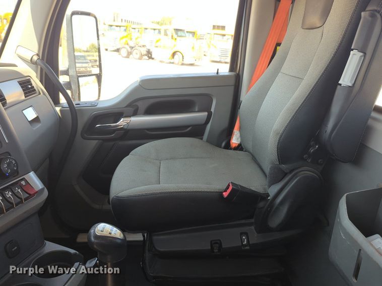 image for item NW9627 2020 Kenworth  T880 semi truck