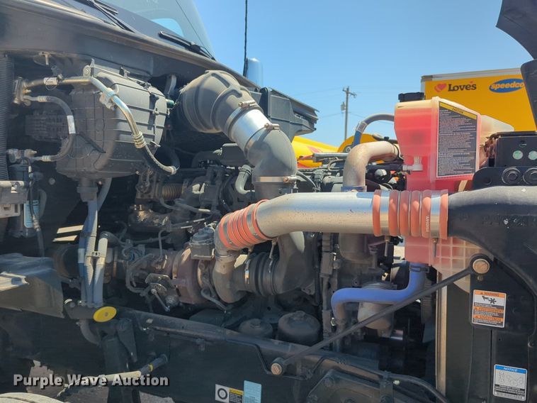 image for item NW9627 2020 Kenworth  T880 semi truck