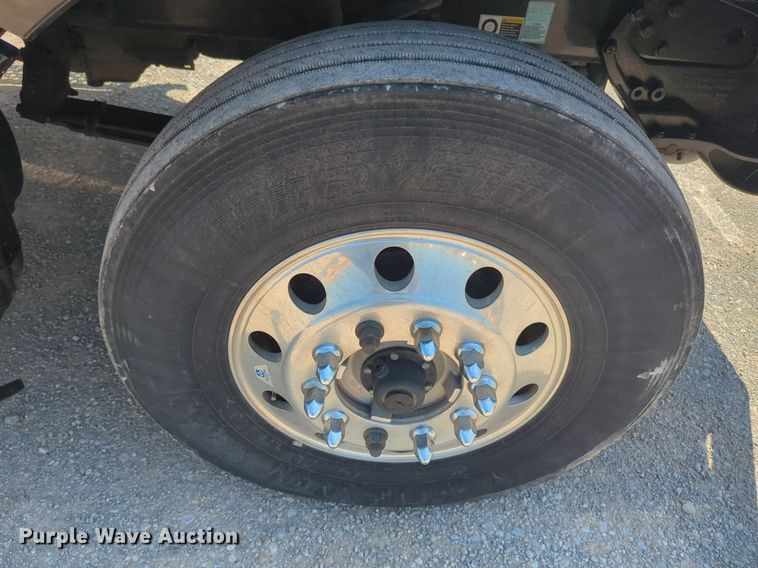 image for item NW9627 2020 Kenworth  T880 semi truck