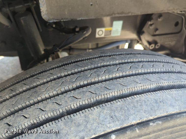 image for item NW9627 2020 Kenworth  T880 semi truck