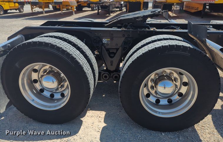 image for item NW9627 2020 Kenworth  T880 semi truck